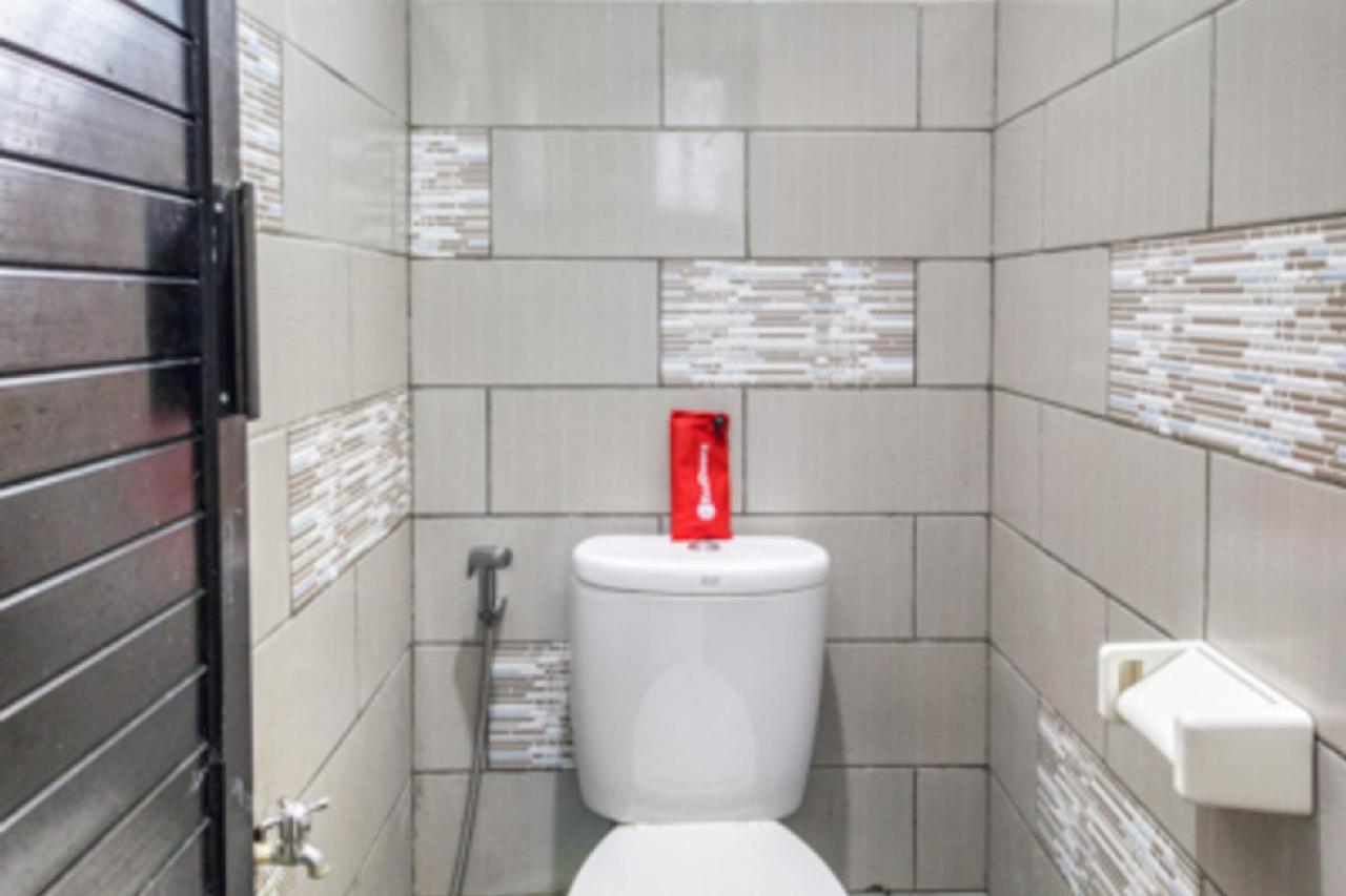 Reddoorz Hostel Near Stadion Mandala Krida Yogya Yogyakarta Exterior photo